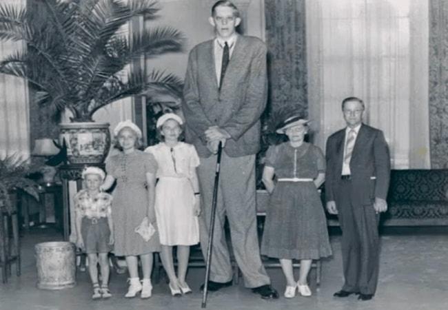 Robert Wadlow- Tallest men in the world