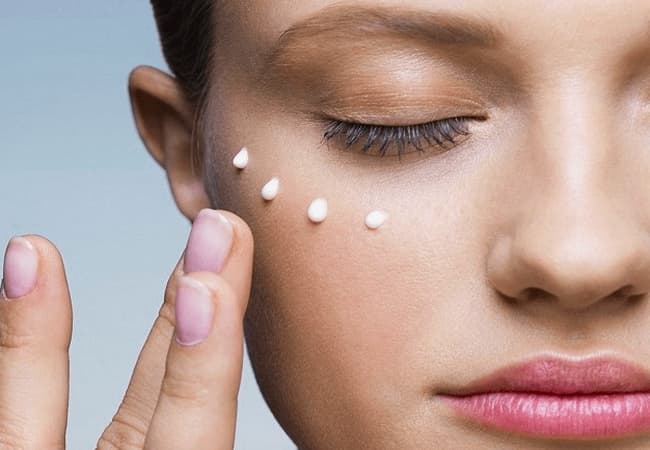 Moisturize Daily- Home Remedies for Wrinkles