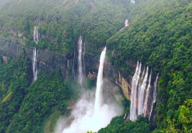 Nohkalikai Falls- Biggest Waterfalls in India