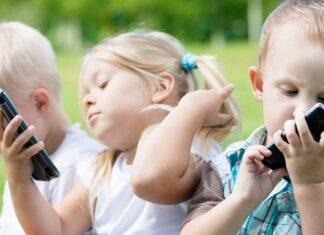 Why to keep kids away from mobile phone for better upbringing keep kids away from mobile