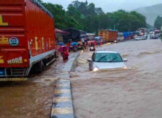 26 July Mumbai Disaster never seen before in the history of Mumbai 26 July Mumbai Disaster