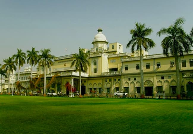 Chattar Manzil