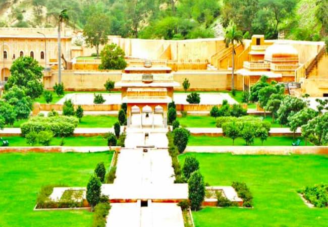 Sisodiya Rani Bagh